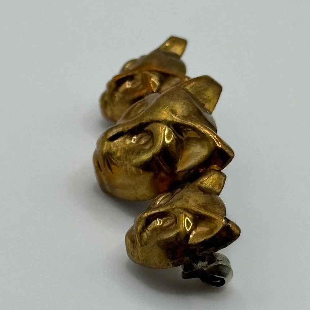 Vintage Meow Signed Cat Kitten Brooch Pin